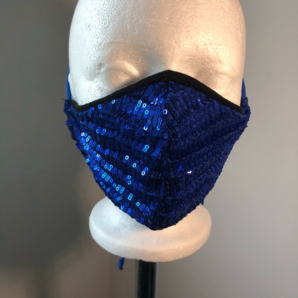 Adults Med/Large face mask. (NWOT).